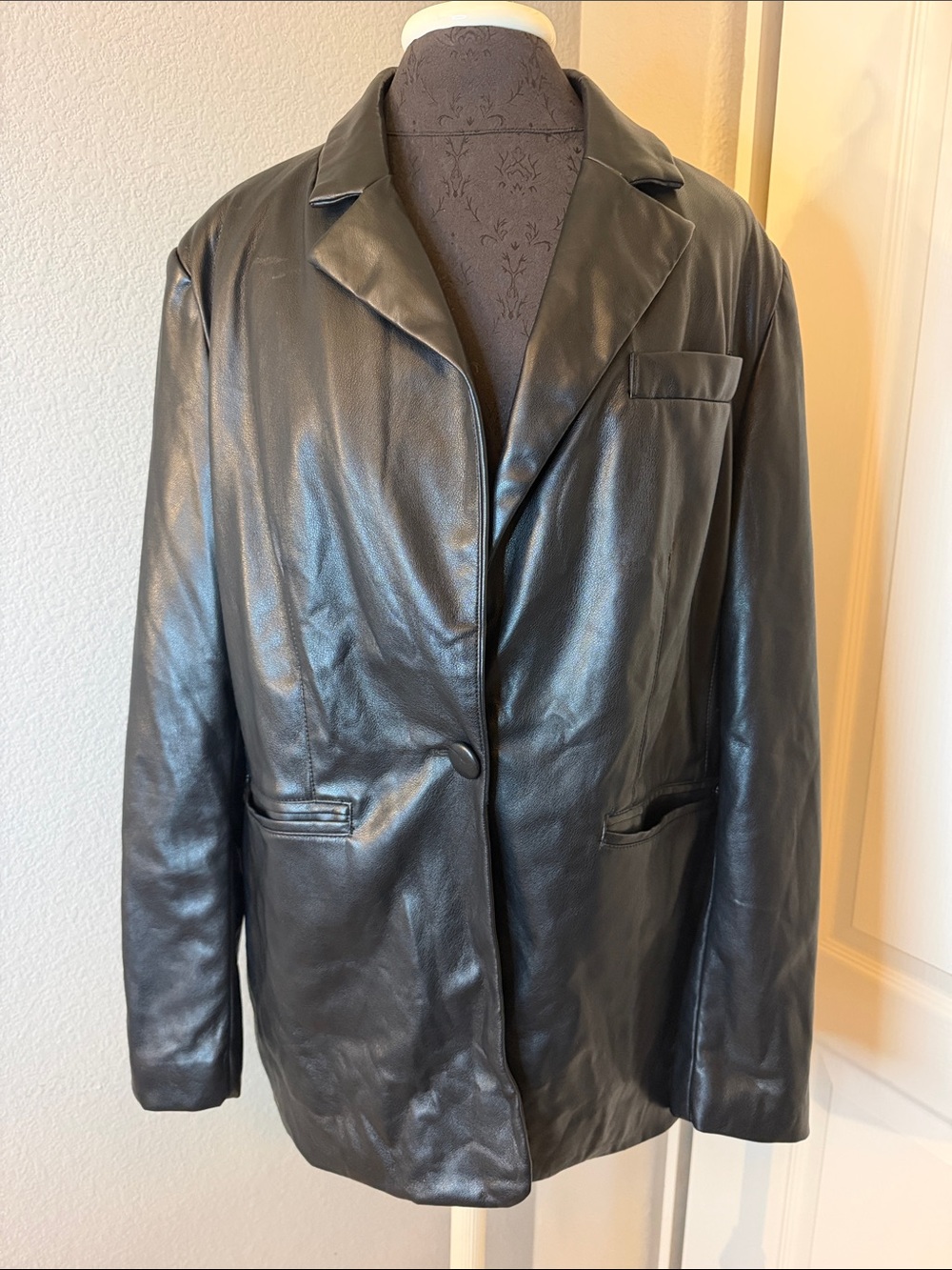 Bagatelle Collection Women's Black Faux Leather Blazer Jacket Size XL